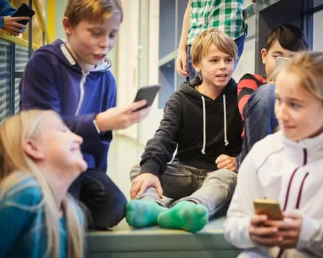 Sweden to Implement Countrywide Mobile Phone Ban in Educational Institutions