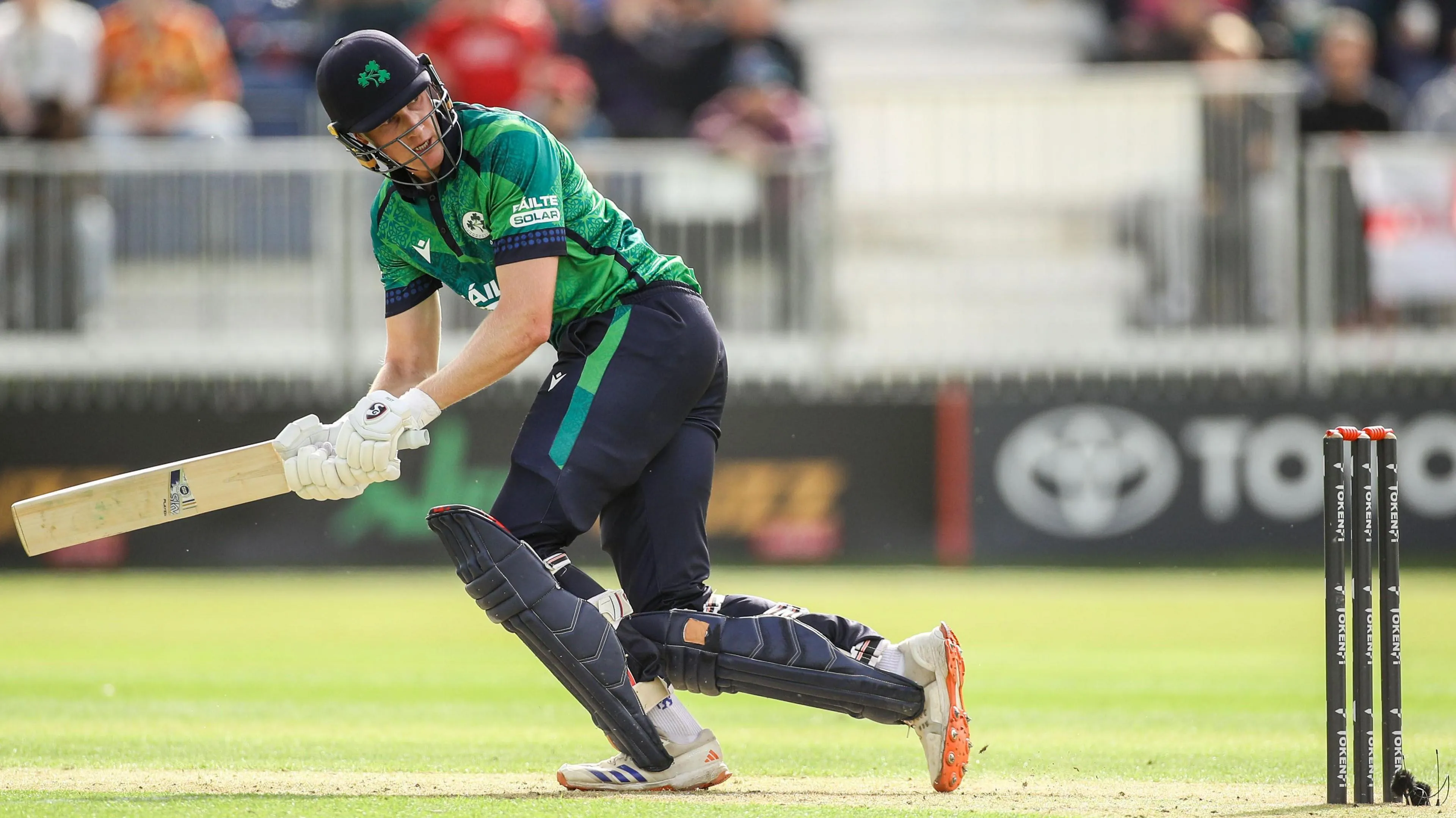 Salt Powers England to Maiden T20 Victory Over Ireland