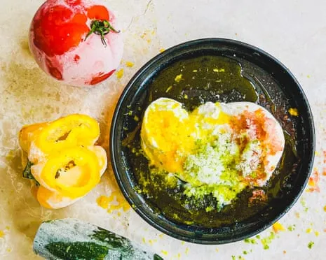 Methods for Turn Leftover Fruit and Veg into a Frozen Accompaniment – Instructions